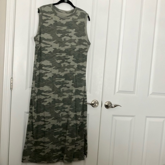 Universal Thread Dresses & Skirts - Universal Thread Tank Dress